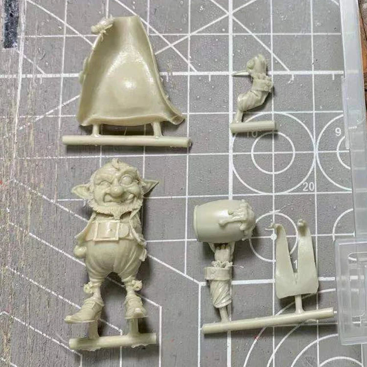 54mm St. Paddy's Day Gnome, Resin Model Figure Kit, Anime Theme, Unassembled and Unpainted