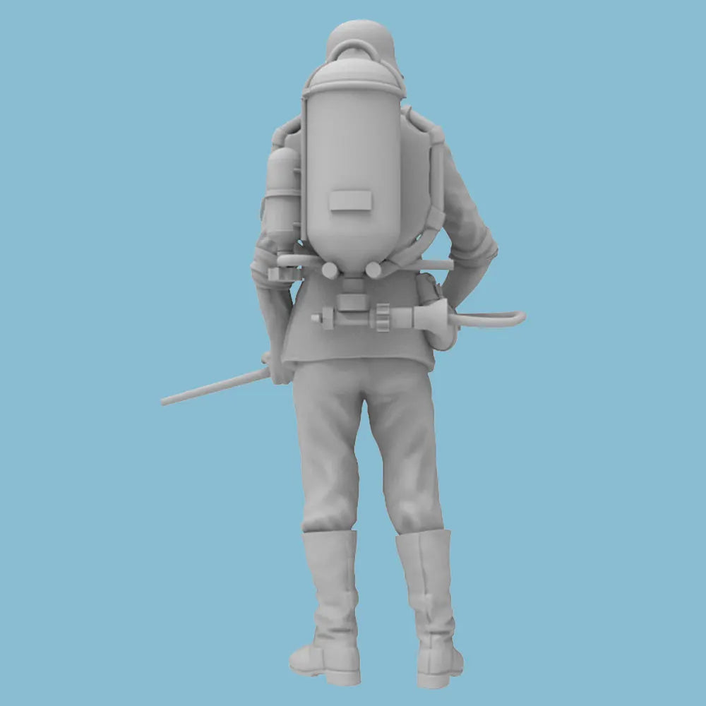 1/24 WWII British Infantryman with Gas Mask Canister, Resin Model Figure Kit, Unassembled and Unpainted