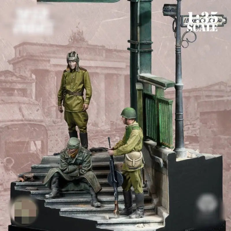 1/35 WWII Soldiers Urban Scene, 6 Figures, Resin Model Figure Kit, Unassembled and Unpainted