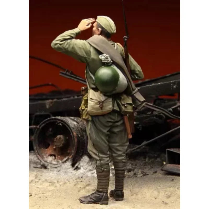 1/35 WWI British Infantry Soldier in Salute, Resin Model Figure Kit, Unassembled and Unpainted