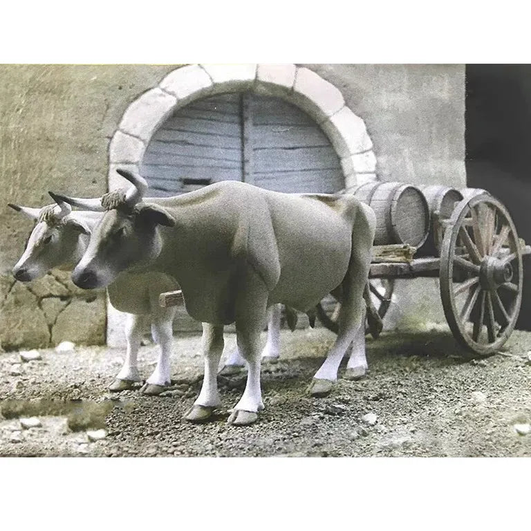 1/35 Medieval Livestock, 2 Figures, Resin Model Creature Kit, Unassembled and Unpainted