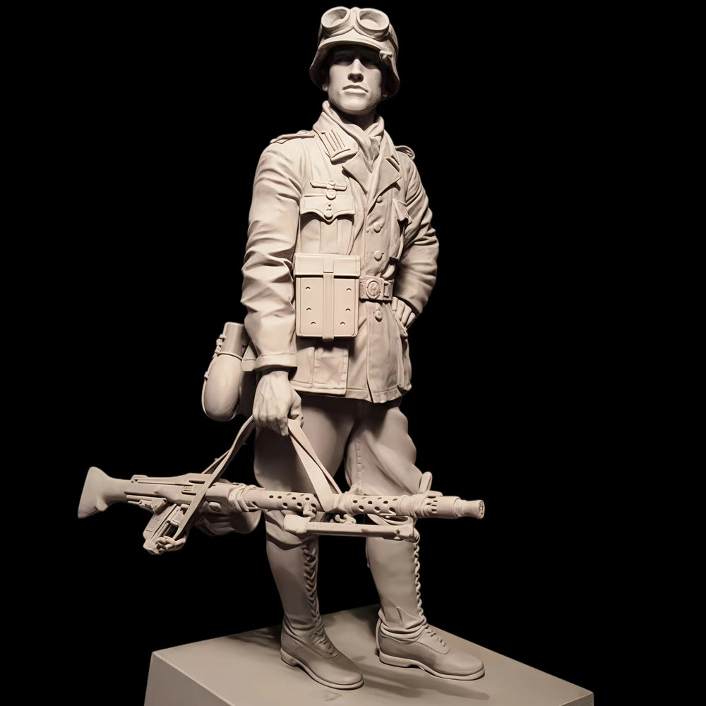 1/16 WWII German Tropical Infantry with Pith Helmet, Resin Model Figure Kit, Unassembled and Unpainted