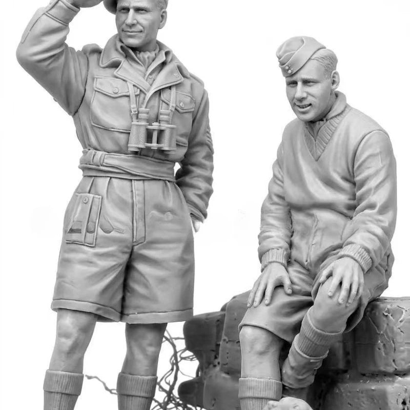 1/35 WWII British Armoured Crew, 3 Figures, Resin Model Figure Kit, Unassembled and Unpainted