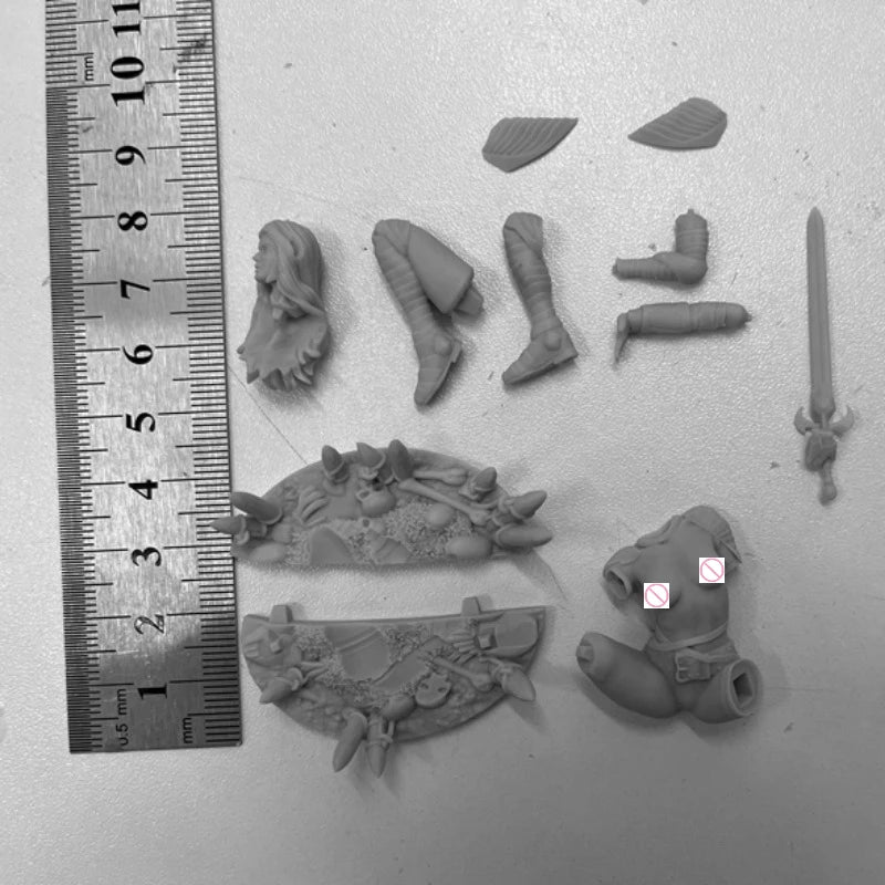 1/24 Female Warrior with Wings, Resin Model Figure Kit, Fantasy Theme, Unassembled and Unpainted