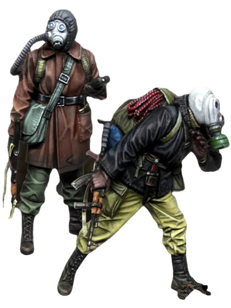 1/35 WWI British Soldiers Advancing with Gas Masks, 2 Figures, Resin Model Figure Kit, Unassembled and Unpainted