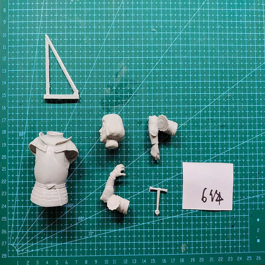 1/10 Ancient Female Warrior in Ornate Armor with Sword, Resin Model Bust Kit, Unassembled and Unpainted