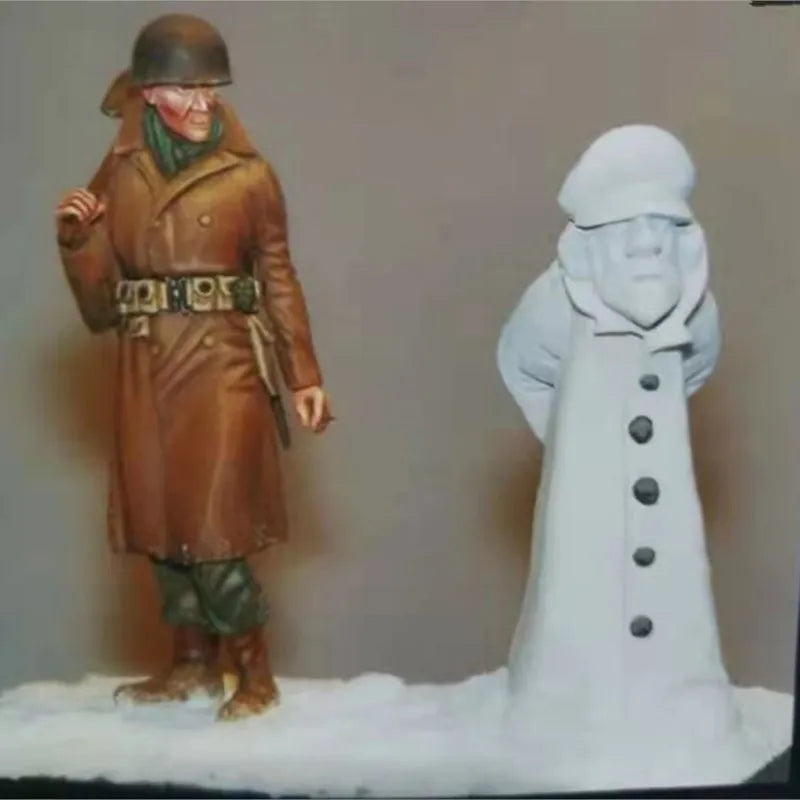 1/35 Snowman, Resin Model Figure Kit, Unassembled and Unpainted