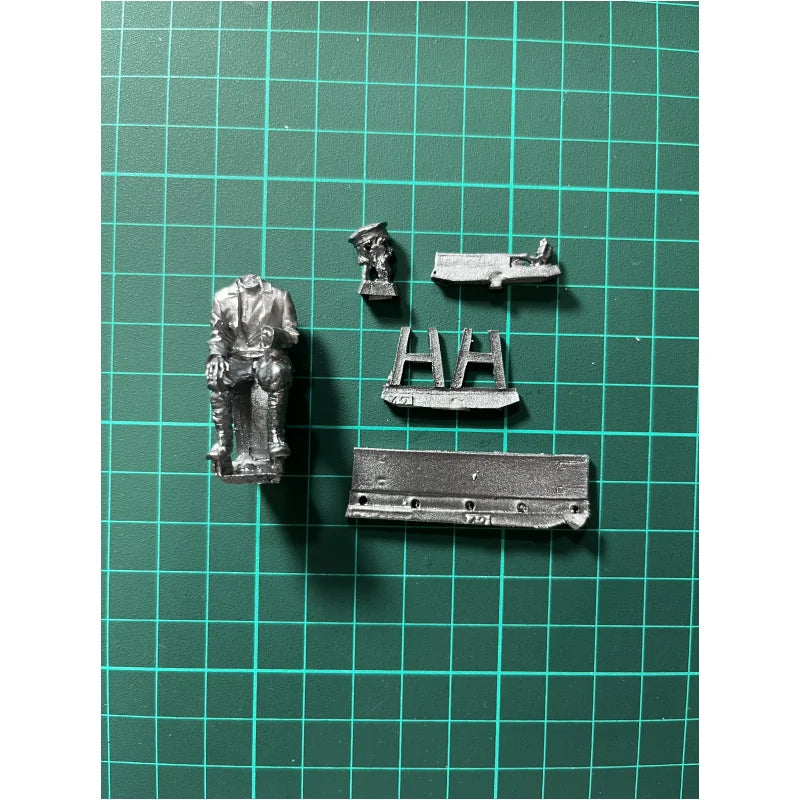 1/35 WWI British Officer Resting on Bench, Resin Model Figure Kit, Unassembled and Unpainted
