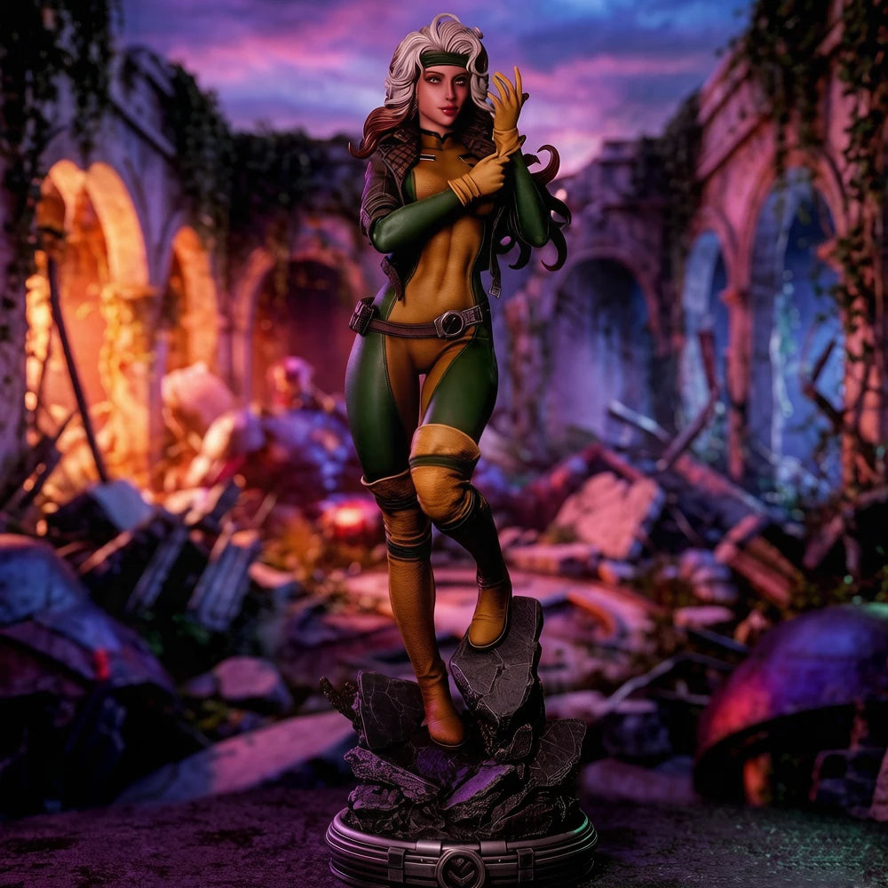 1/24 Female Warrior with Antlers, Resin Model Figure Kit, Fantasy Theme, Unassembled and Unpainted