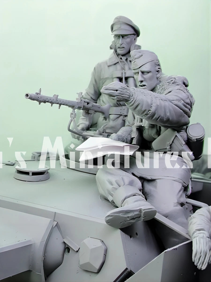 1/16 WWII German Military, 2 Figures, Resin Model Figure Kit, Unassembled and Unpainted