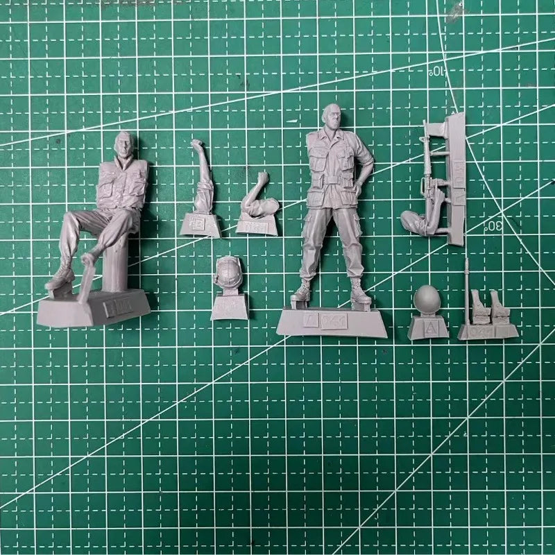 1/35 WWII Allied U.S. Military Police, 2 Figures, Resin Model Figure Kit, Unassembled and Unpainted