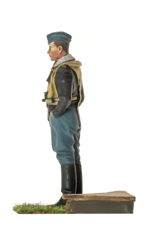 1/35 WWII German Luftwaffe Pilot, Resin Model Figure Kit, Unassembled and Unpainted