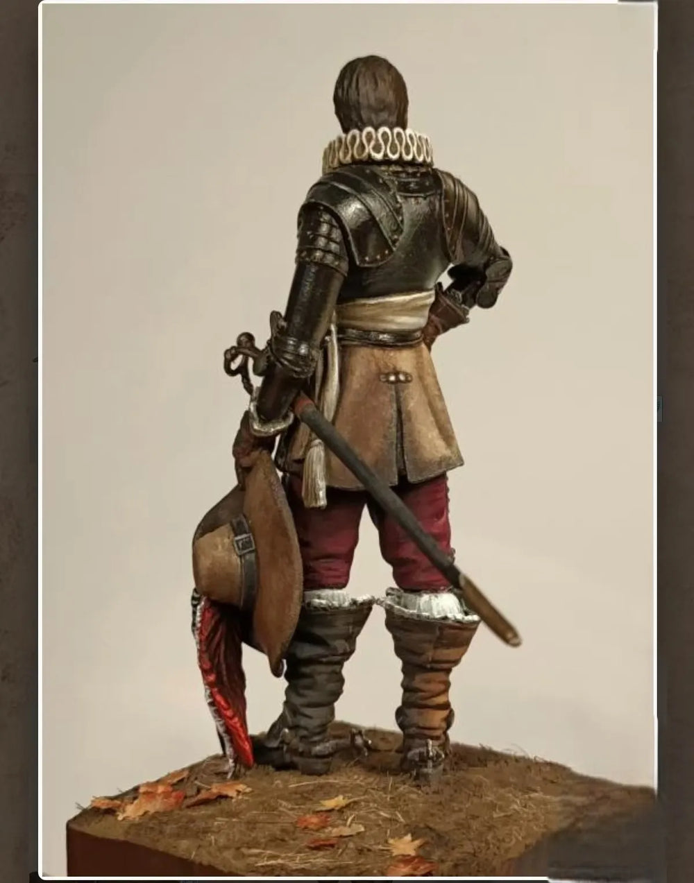 1/24 Medieval Fantasy Medieval Warrior with Mail Armor, Resin Model Figure Kit, Unassembled and Unpainted