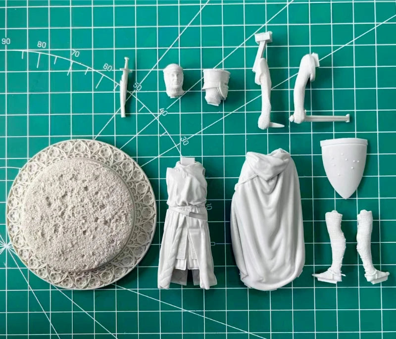 75mm Medieval Crusader Knight with Red Cross Surcoat, Resin Model Figure Kit, Unassembled and Unpainted