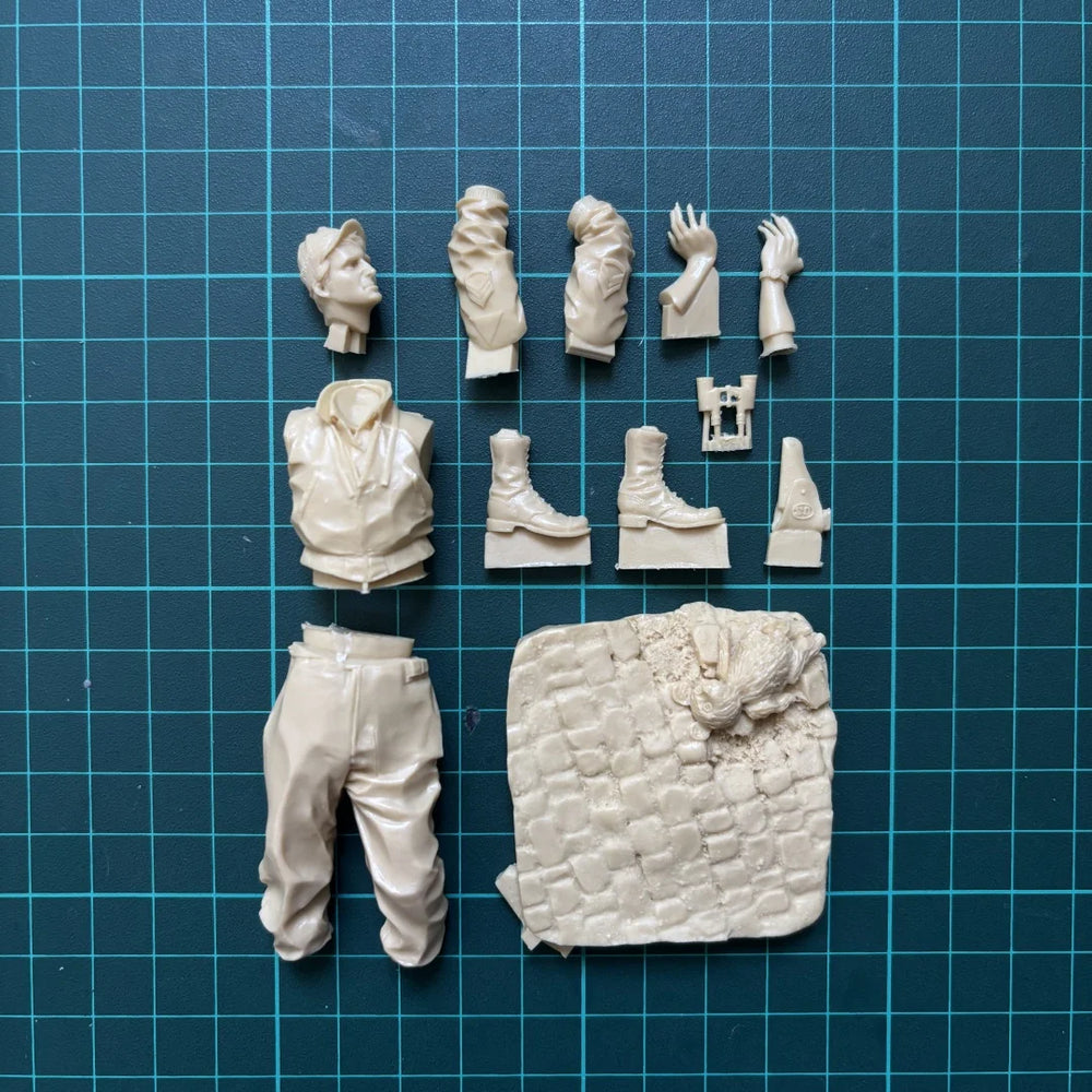 1/18 WWII American Soldier, Resin Model Figure Kit, Unassembled and Unpainted