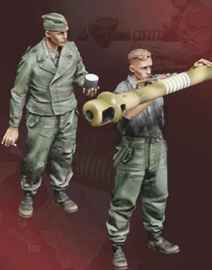1/35 WWII German Panzerschreck, 2 Figures, Resin Model Figure Kit, Unassembled and Unpainted