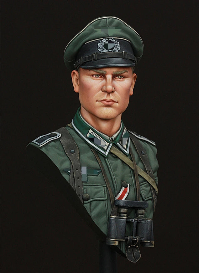 1/10 WWII German Officer in Feldmütze with Rank Insignia, Resin Model Bust Kit, Unassembled and Unpainted