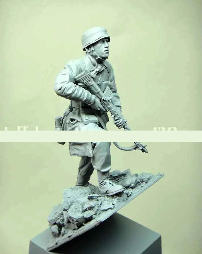 1/16 WWII German WWII Soldier, Resin Model Figure Kit, Unassembled and Unpainted