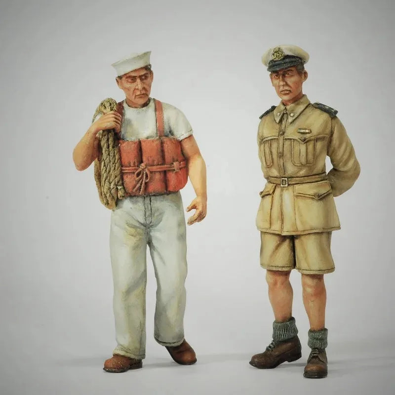 1/35 WWII Italian Naval Officers, 2 Figures, Resin Model Figure Kit, Unassembled and Unpainted