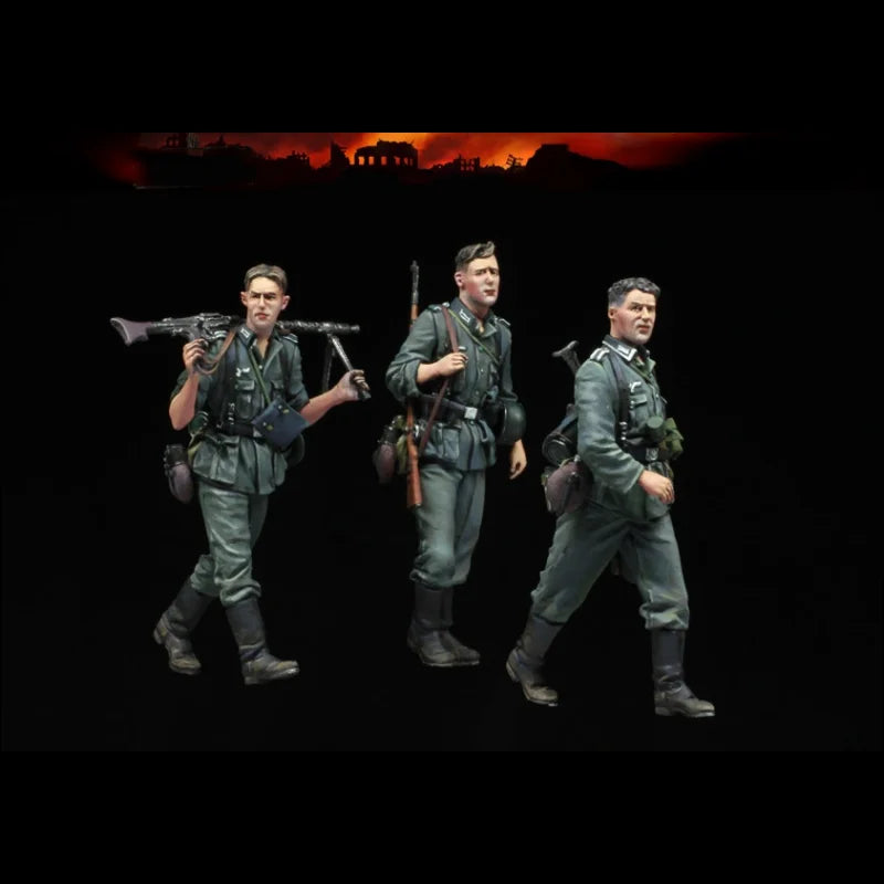 1/35 WWII German Infantry Advancing, 9 Figures, Resin Model Figure Kit, Unassembled and Unpainted