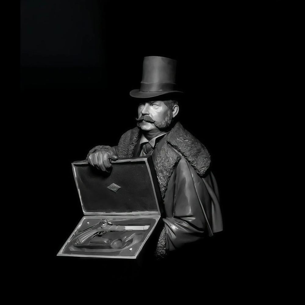 1/10 Historical Gentleman, Resin Model Bust Kit, Historical Theme, Unassembled and Unpainted