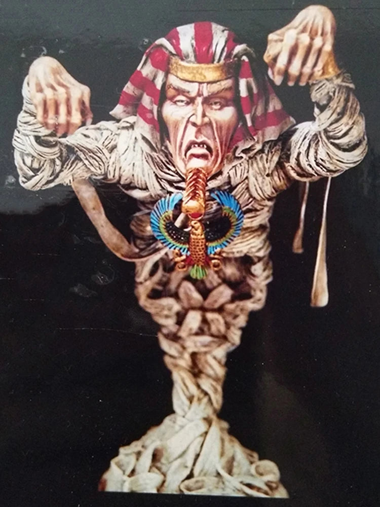 1/10 Medieval Fantasy Warrior King, Resin Model Bust Kit, Unassembled and Unpainted