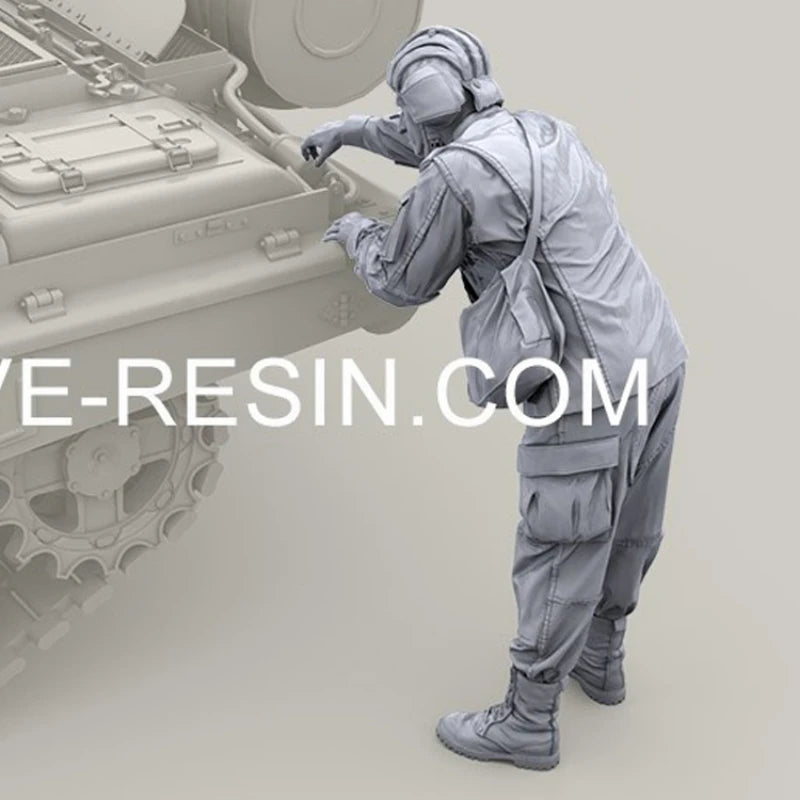 1/35 Modern Russian Soldier Reaching for Equipment, Resin Model Figure Kit, Unassembled and Unpainted