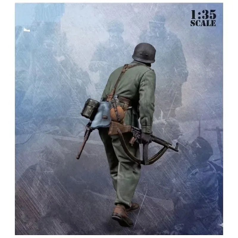 1/35 WWII Soldier with Submachine Gun, Resin Model Figure Kit, Unassembled and Unpainted
