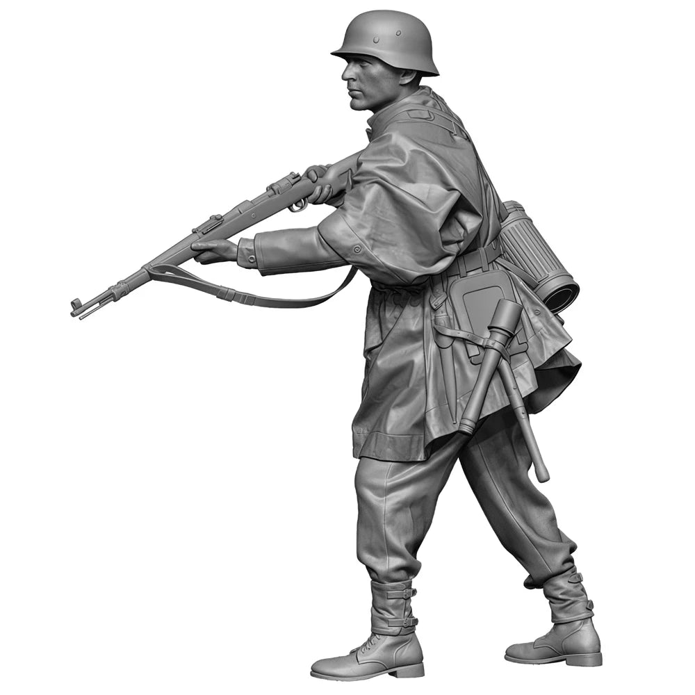 1/35 WWII German Infantry in Combat Ready Stances, 3 Figures, Resin Model Figure Kit, Unassembled and Unpainted