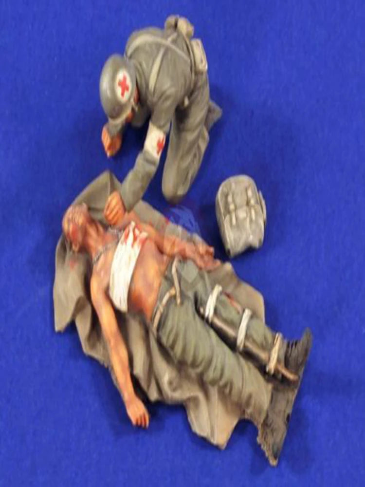 1/35 WWII Wounded US Soldier, Resin Model Figure Kit, Unassembled and Unpainted