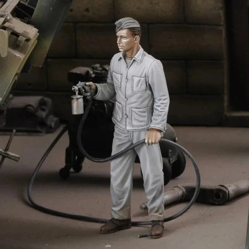 1/35 WWII Soldier with Field Equipment, Resin Model Figure Kit, Unassembled and Unpainted