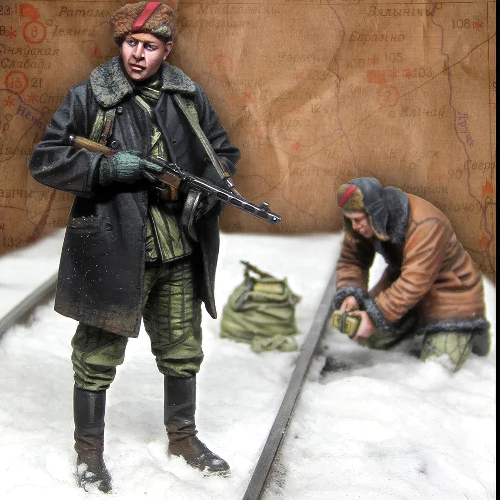 1/35 WWII Soviet Partisans, 3 Figures, Resin Model Figure Kit, Unassembled and Unpainted