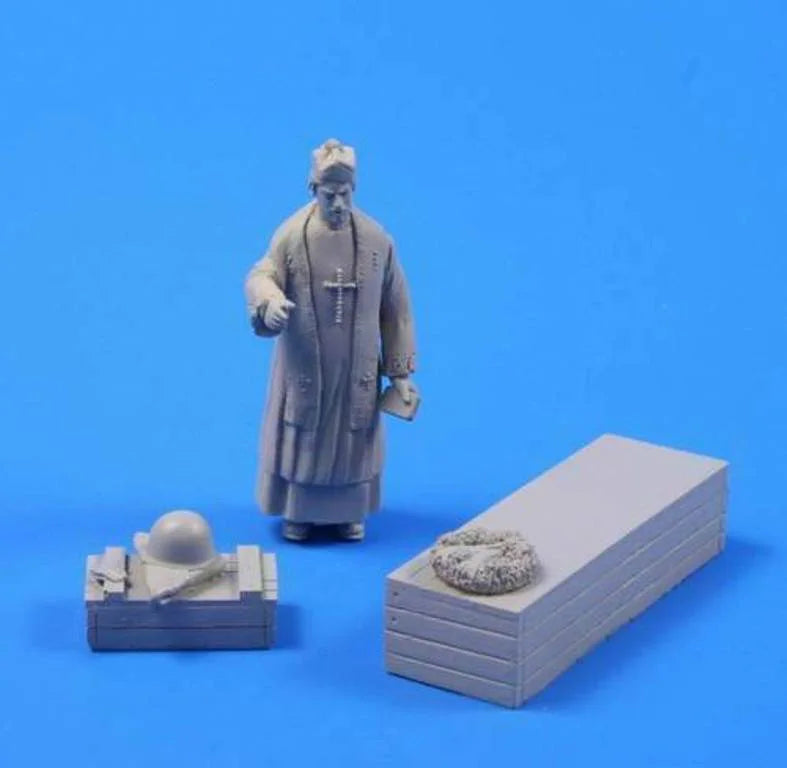 1/35 Cold War Soviet Reconnaissance Soldier with Binoculars, Resin Model Figure Kit, Unassembled and Unpainted