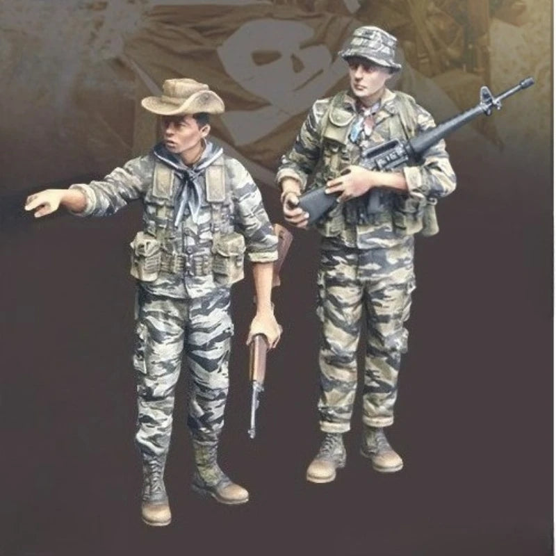 1/35 Modern Tactical Personnel, 2 Figures, Resin Model Figure Kit, Unassembled and Unpainted