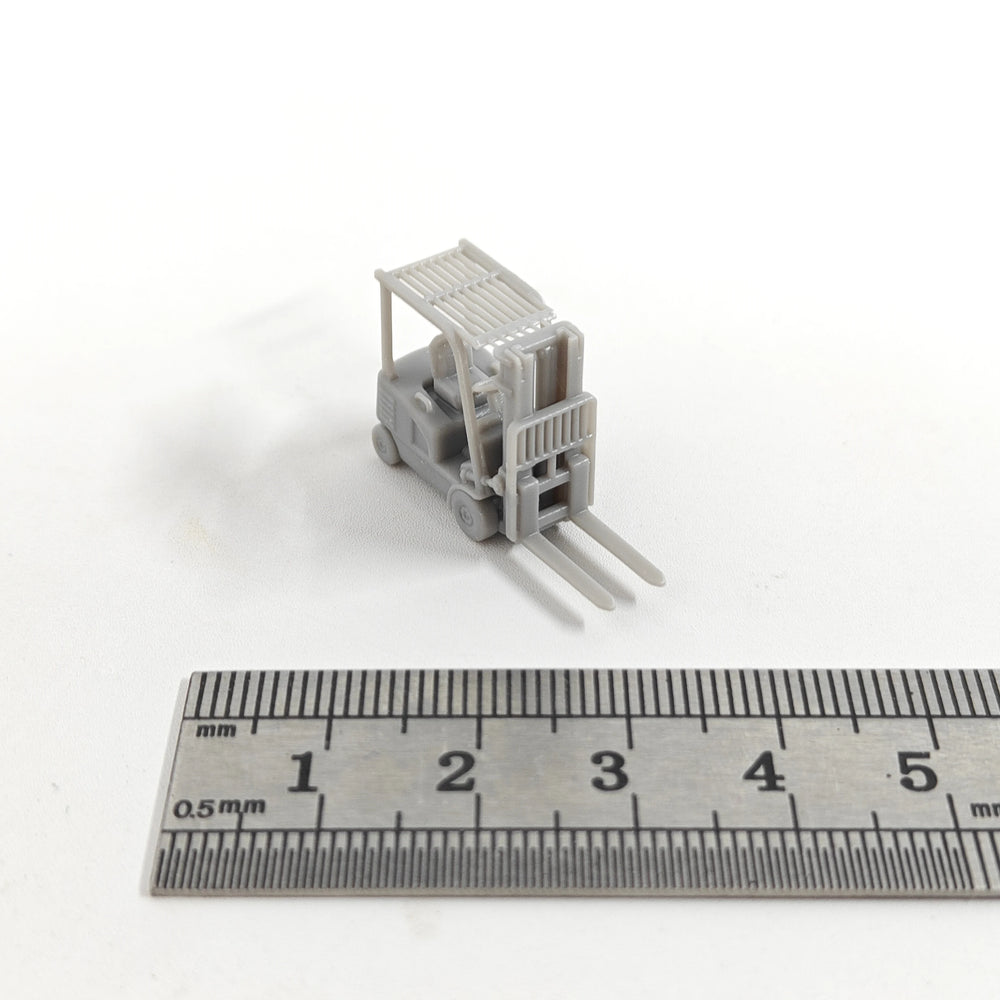 1/144 Modern Industrial Forklifts & Lift Trucks, Resin Model Vehicle Kit, Unassembled and Unpainted
