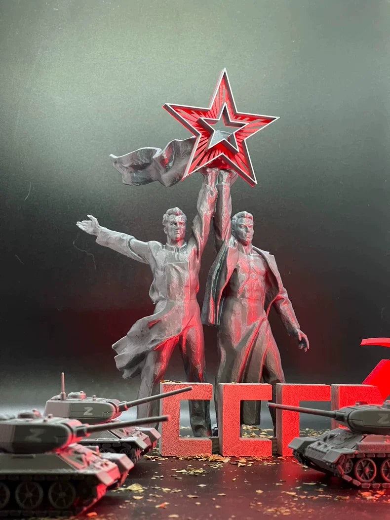 200mm Cold War Soviet Monument, 2 Figures, Resin Model Diorama Kit, Unassembled and Unpainted