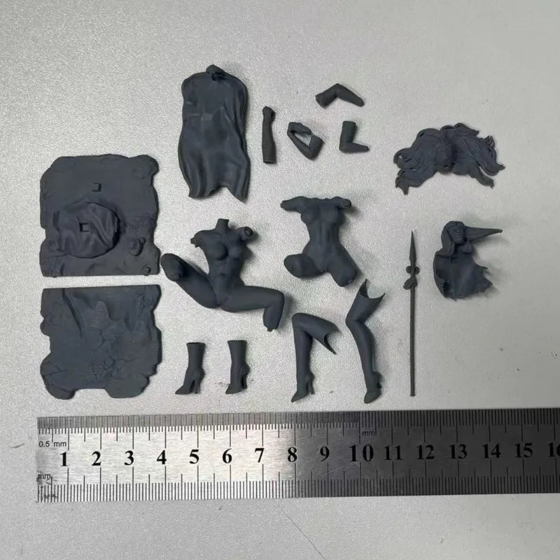 1/24 Vampirella Vs Lady Death, 2 Figures, Resin Model Figure Kit, Fantasy Theme, Unassembled and Unpainted