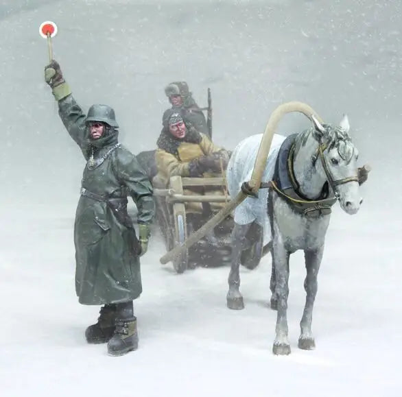 1/35 WWII Winter Warfare, 5 Figures, Resin Model Figure Kit, Unassembled and Unpainted