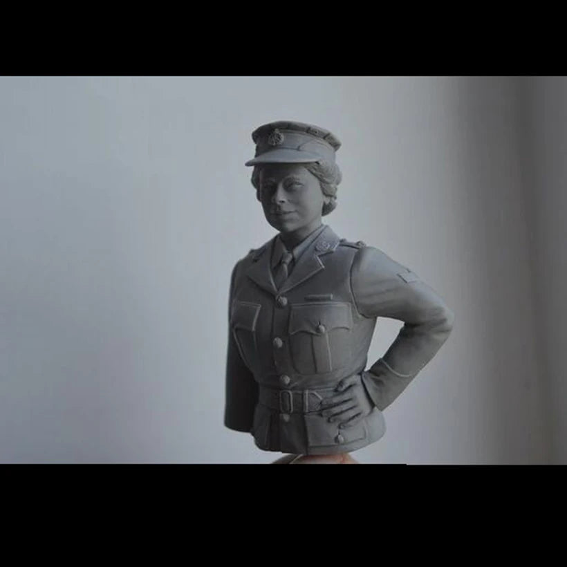 1/10 WWII German Female Officer in Belted Tunic, Resin Model Bust Kit, Unassembled and Unpainted