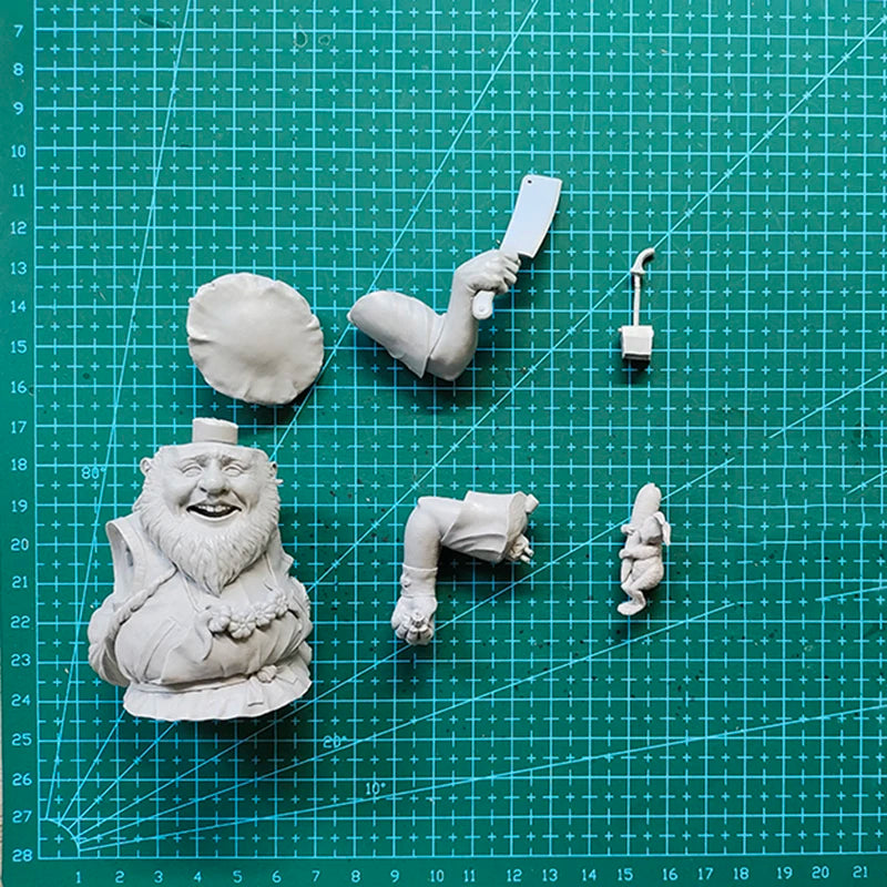 1/10 Gnome Chef, Resin Model Bust Kit, Fantasy Theme, Unassembled and Unpainted