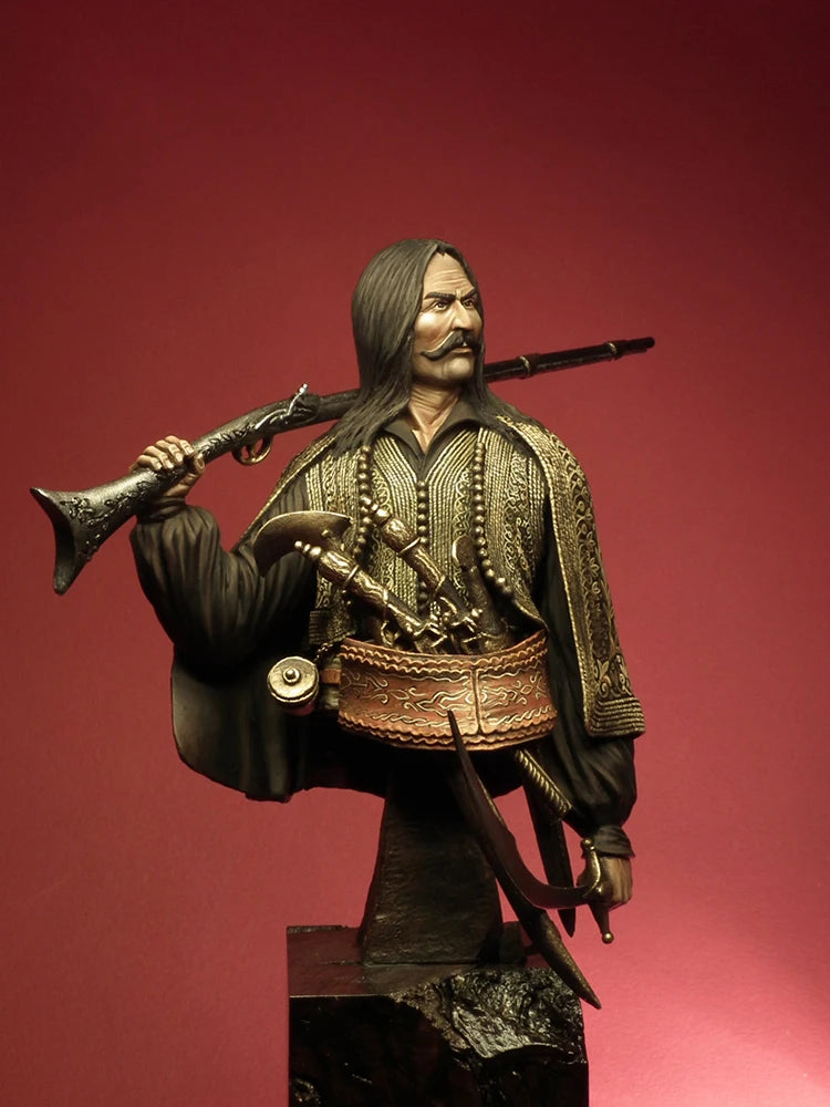 1/9 Ancient Greek Warrior in Ornate Patterned Cloak with Rifle, Resin Model Bust Kit, Unassembled and Unpainted