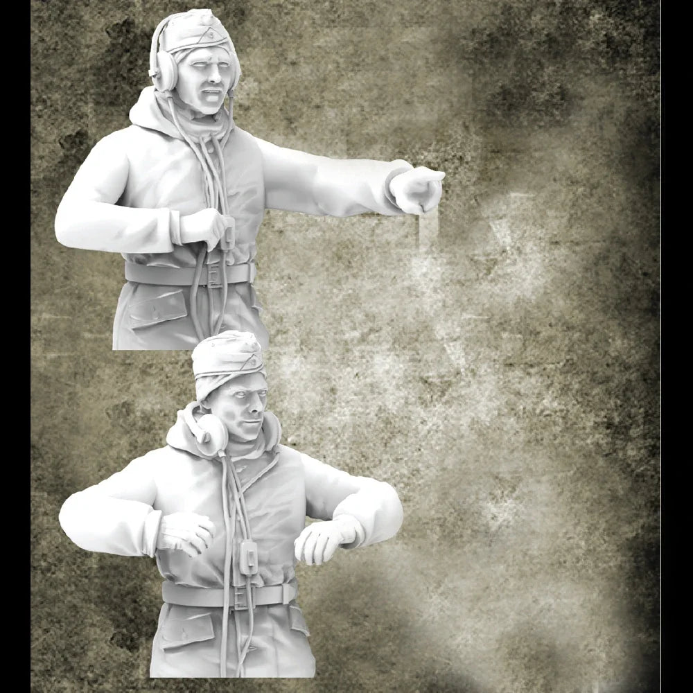 1/35 WWII Soviet Tank Crew Winter Uniform, 2 Figures, Resin Model Bust Kit, Unassembled and Unpainted