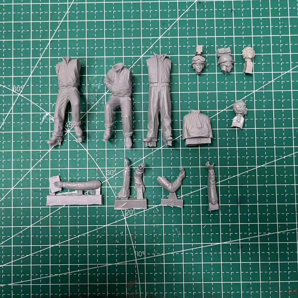 1/35 WWII Allied Soldiers & Tank Crew, 5 Figures, Resin Model Figure Kit, Unassembled and Unpainted