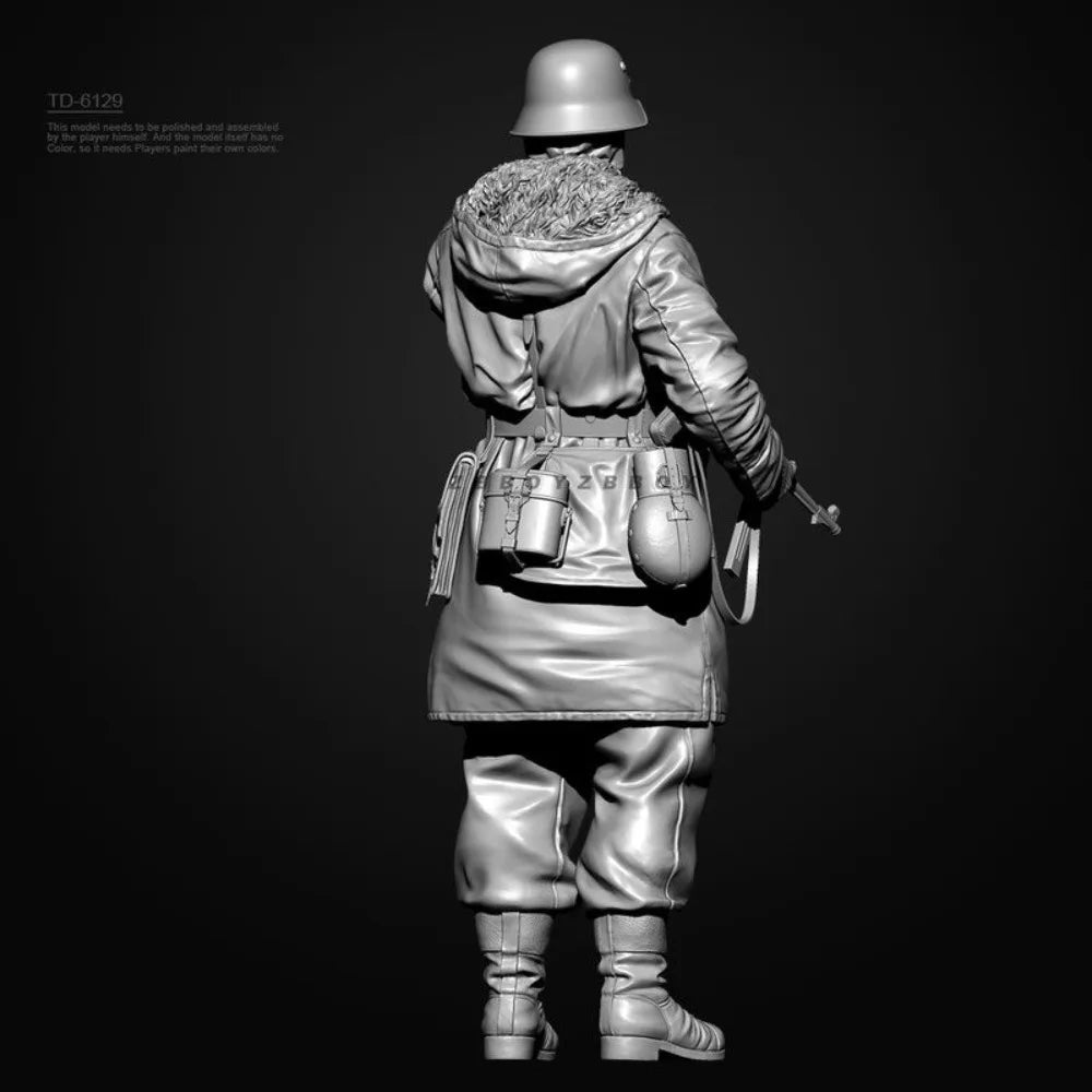 75mm WWII German Soldier with Winter Greatcoat, Resin Model Figure Kit, Unassembled and Unpainted
