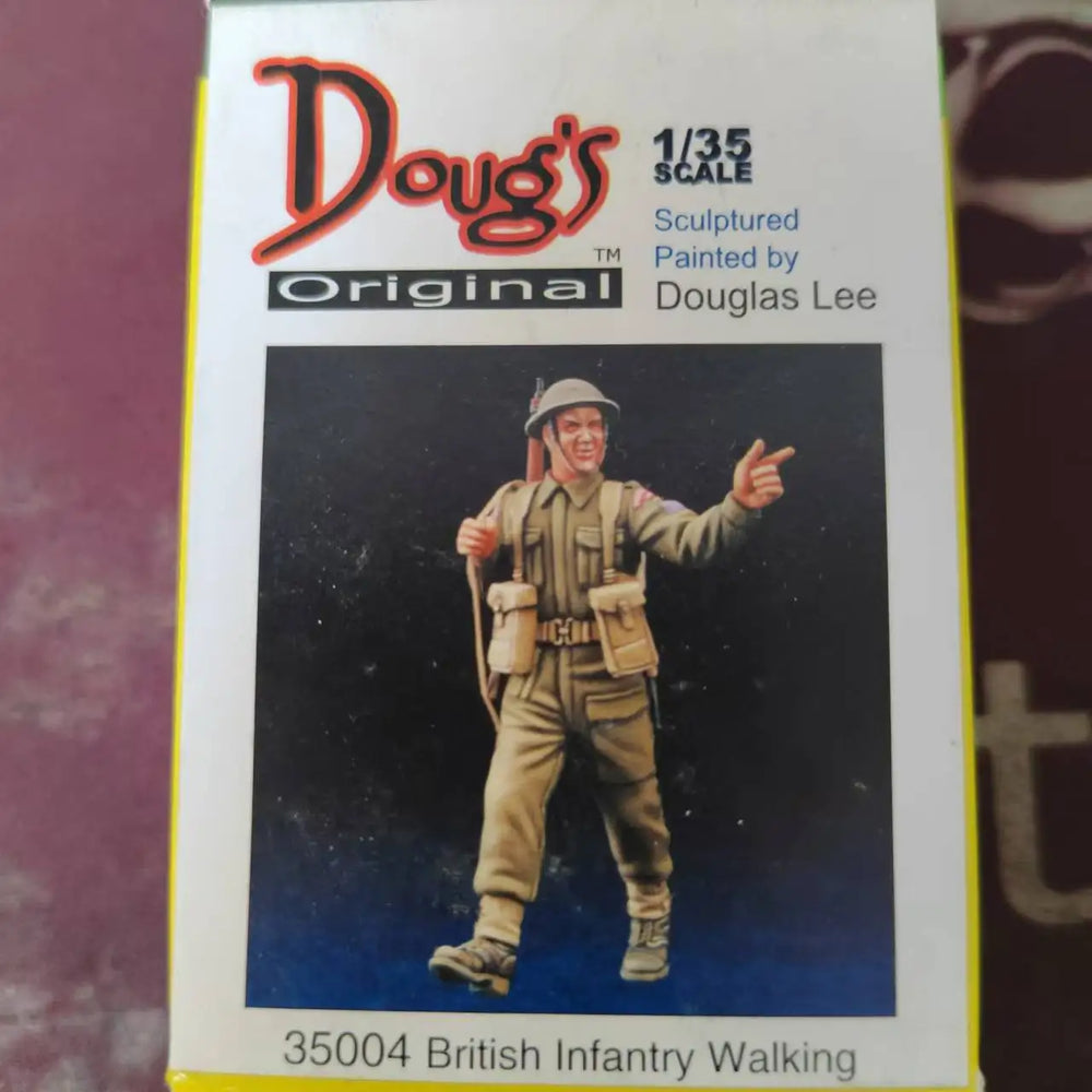 1/35 WWII Soldier with Plate Carrier and Carbine, Resin Model Figure Kit, Unassembled and Unpainted