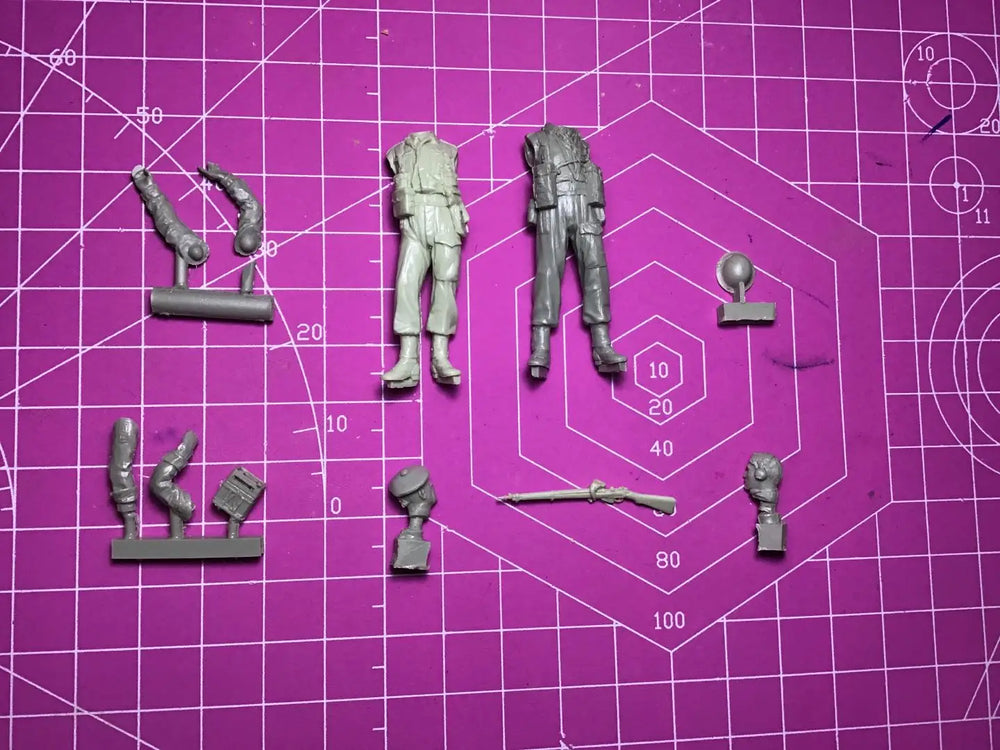 1/35 Tactical Operators, 3 Figures, Resin Model Figure Kit, Sci-Fi Theme, Unassembled and Unpainted