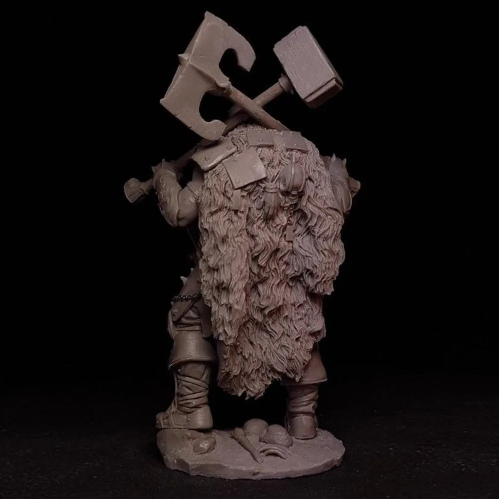 1/24 Horned Barbarian with Dual Axes, Resin Model Figure Kit, Fantasy Theme, Unassembled and Unpainted