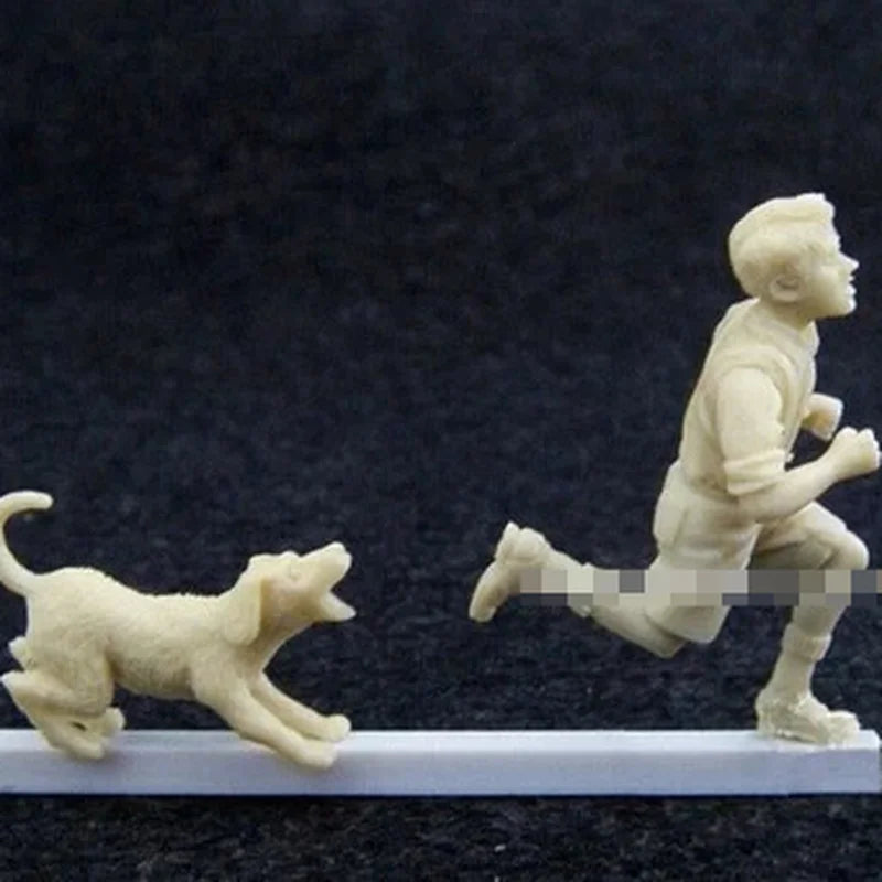 1/35 Boy and Dog, 2 Figures, Resin Model Figure Kit, Historical Theme, Unassembled and Unpainted