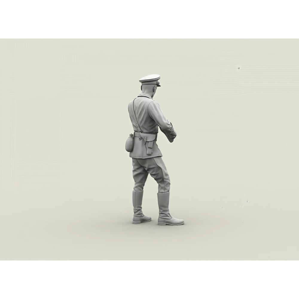 1/35 WWII Red Army Lieutenant with Light Machine Gun, Resin Model Figure Kit, Unassembled and Unpainted