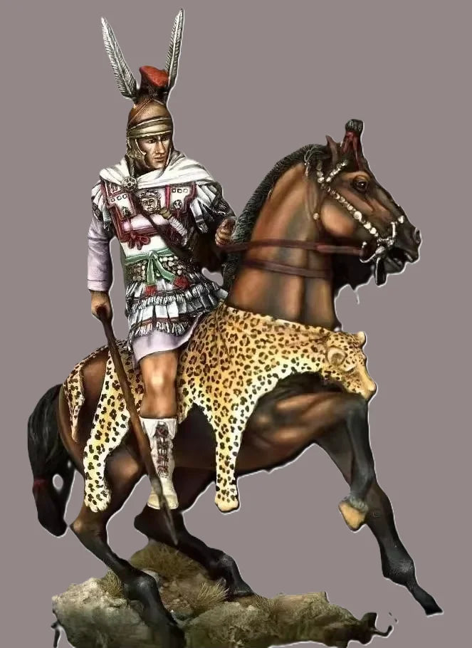 1/24 Ancient Scythian Mounted Warrior with Horned Helmet, Resin Model Figure Kit, Unassembled and Unpainted